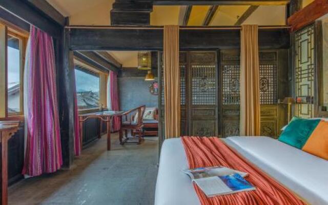 Lijiang Shiheyuan Jingyi Hotel