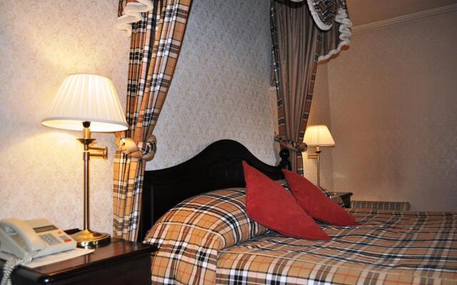 Moulin Hotel