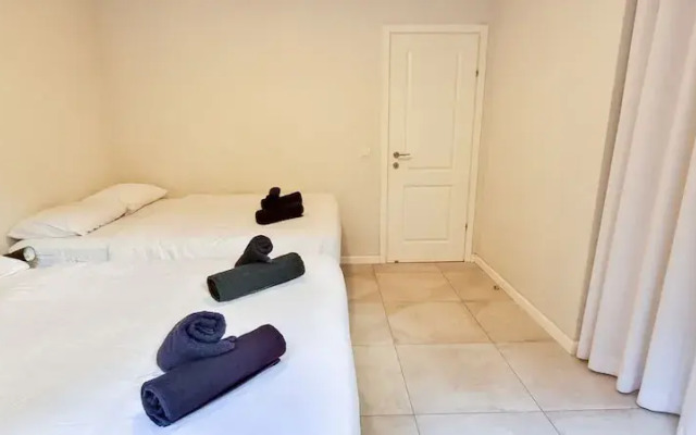 Charming 2BDR apt W Private Garden TL41