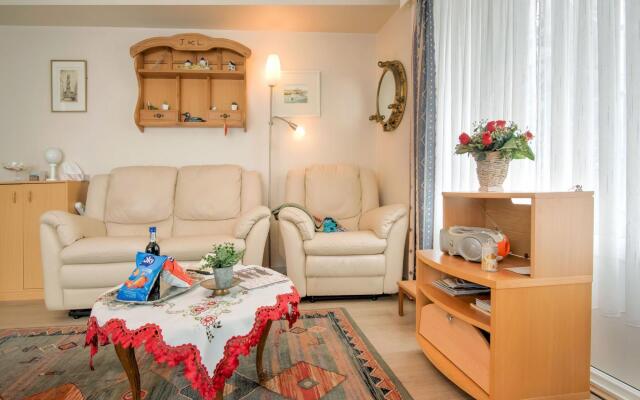 Snug Apartment in Wenduine near Sea