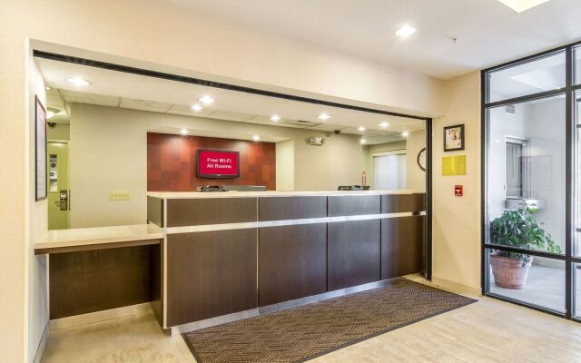 Red Roof Inn PLUS+ Tempe - Phoenix Airport