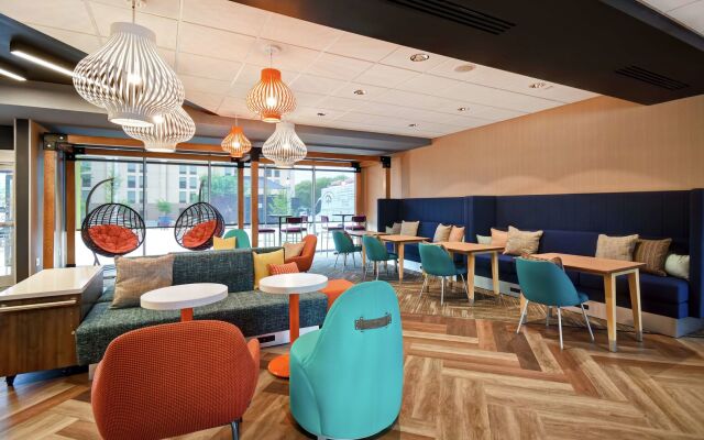 Tru by Hilton Louisville Airport