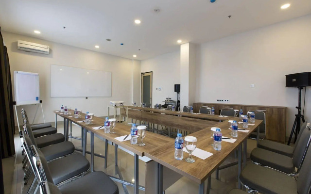 Sparks Odeon Sukabumi - Artotel Curated