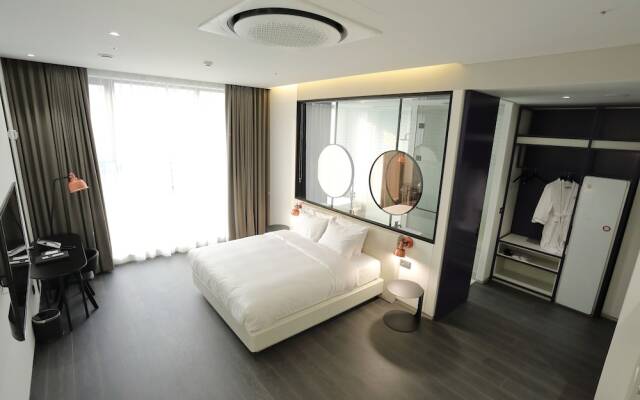 Orchid Hotel