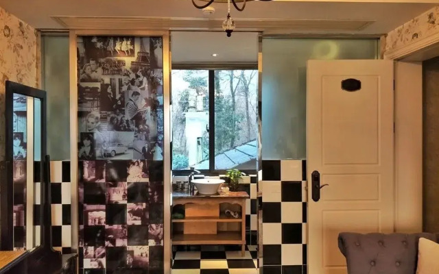 West Lake Reclusive Life Villa Yangmeiling Branch