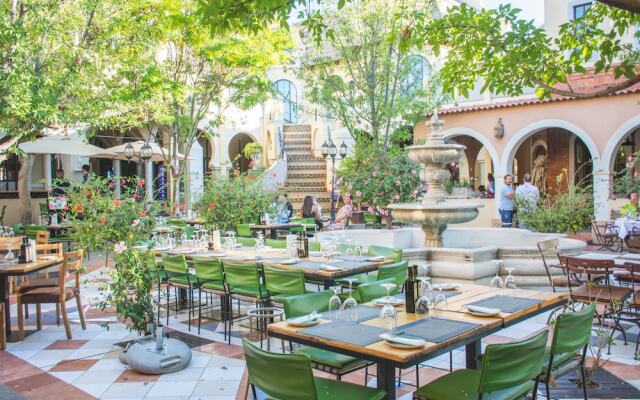 The Windhoek Luxury Suites