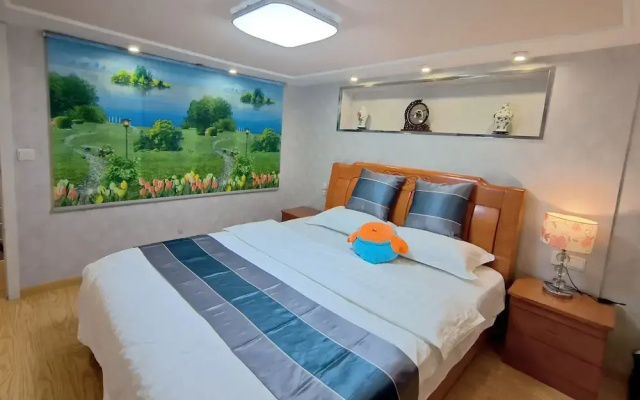 Railway Station Splendid Elegant Apartment