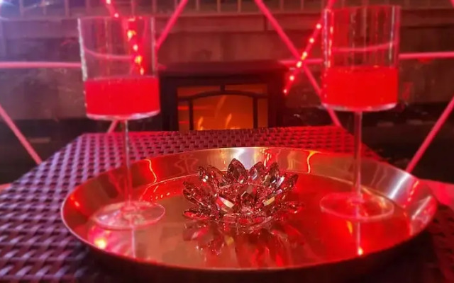 Rosa Linda- Luxe Rmntic Studio W Terrace