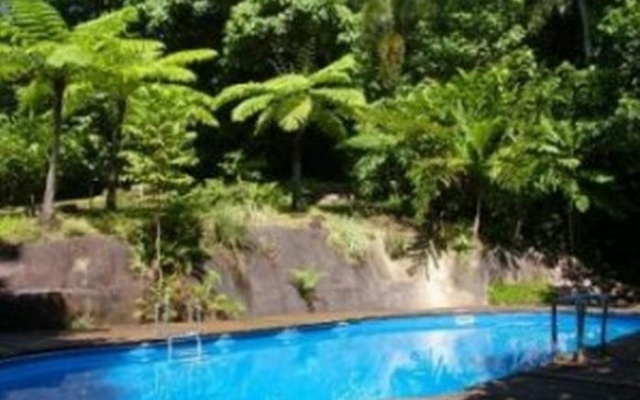Sanctuary Retreat – Pool – Mission Beach