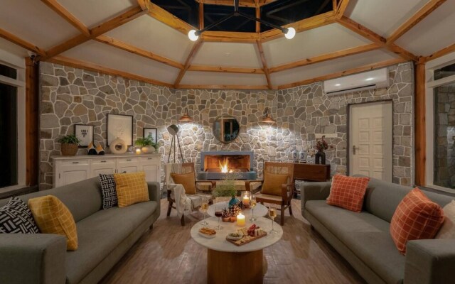 An Immaculate And Warm 4-bedroom Villa With A Pool