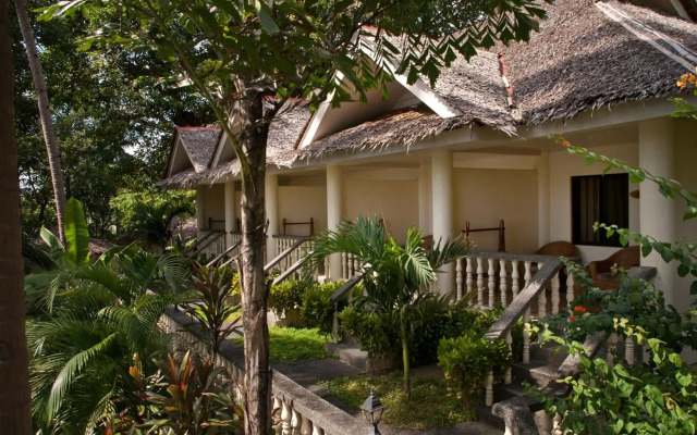 Easy Diving and Beach Resort