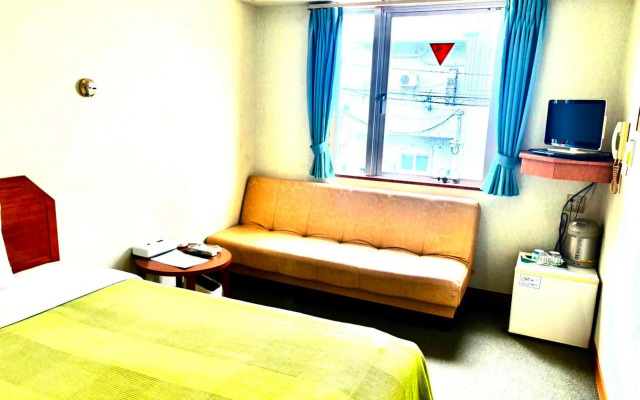 Hotel Happy Holiday Ishigakijima