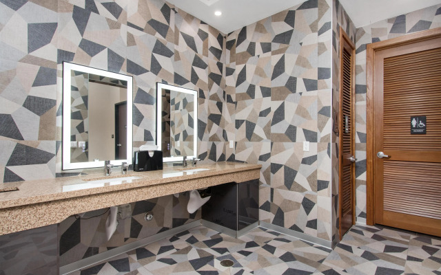 Aiden Los Angeles Downtown Dragon Gate Inn