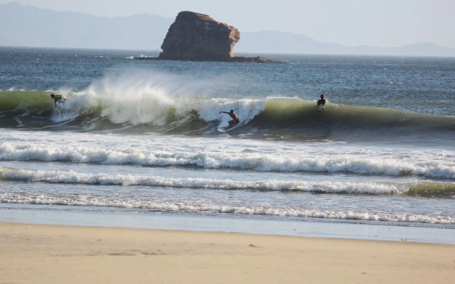 Playa Hermosa Ecolodge