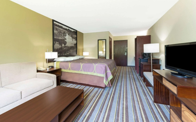 Super 8 by Wyndham Perry