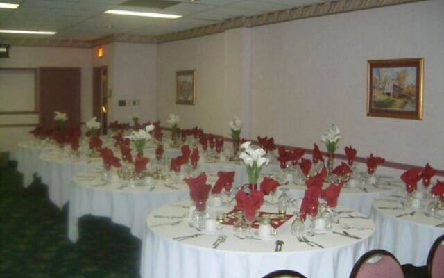 McIntosh Country Inn & Conference Centre in Canada
