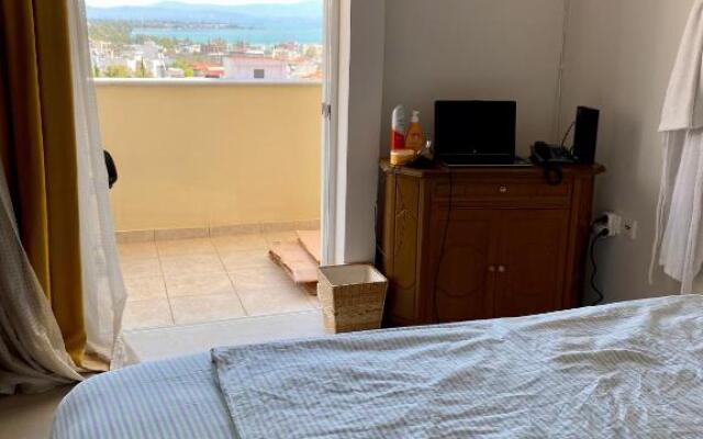 Ideal location, 360 sea view, 2 beds, modern apartment