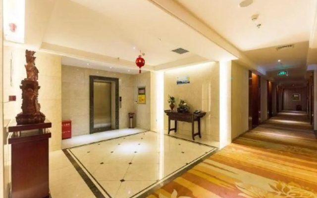 Hongyuan Hotel (Lanzhou Nanguan Night Market)
