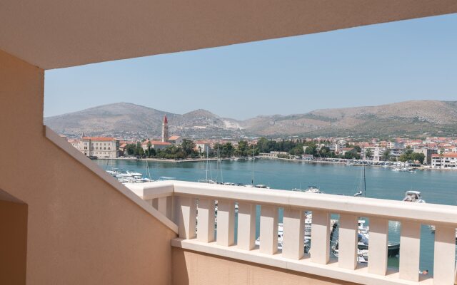 Hotel Trogir Palace