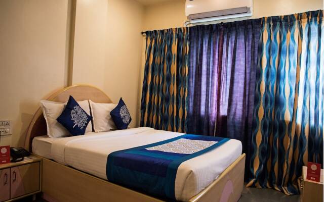 OYO 9739 Hotel Ratnalok