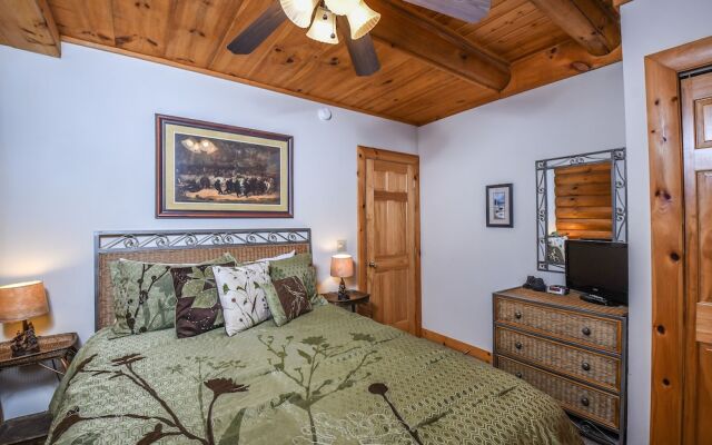 The Treehouse 6 Bedroom House