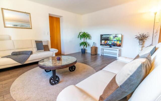 Charmantes Apartment mit grossem Garten .Kids4free.