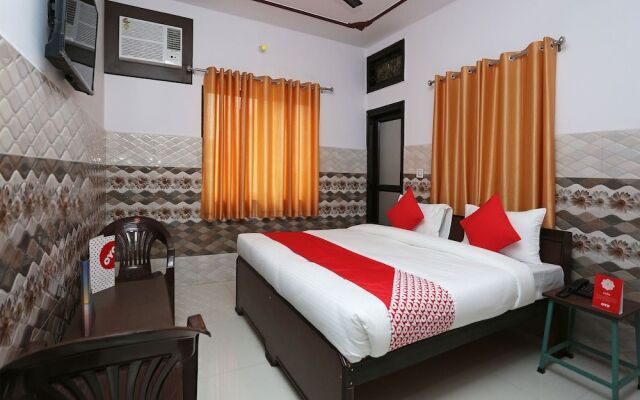 OYO 14920 Blue Heart Guest House