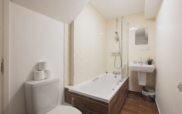 The City London Apartments