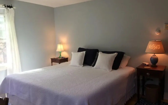 220 Bay View Road - Three Bedroom House