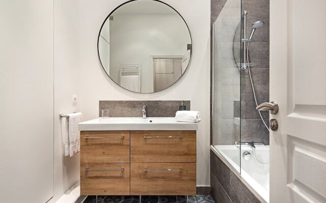 Saint Germain Bon March Chic Three Bedroom