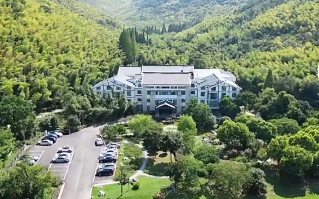 Yixing Eastluus Hotel