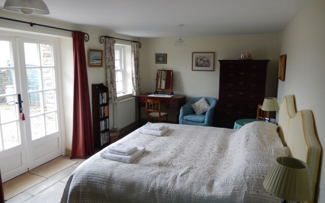 Alltybrain Farm Cottages and B&B