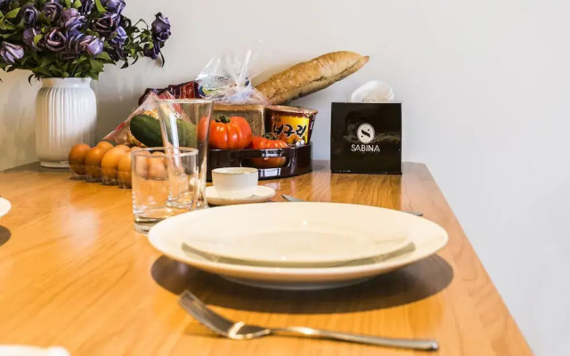 Johnnys Apartment & Ocean Villa