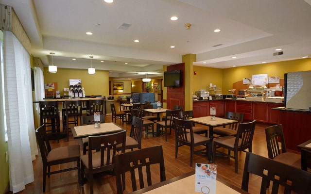 Holiday Inn Express Hotel & Suites Cadillac by IHG