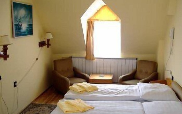 Hotel Bara Junior