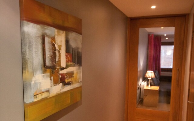 Temple Bar Apartments by theKeyCollections