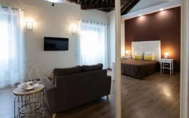 Suites & Apartments Calle Real