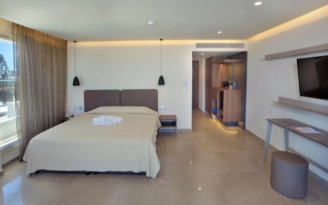 Nelia Beach Hotel & Spa