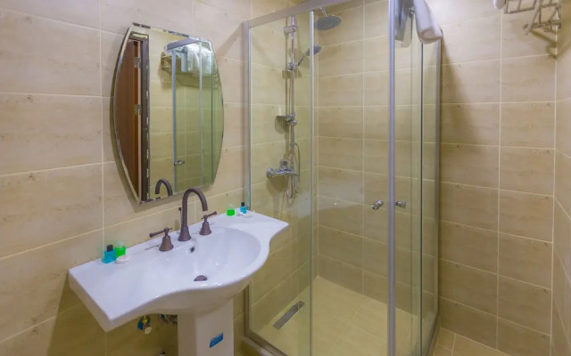 Riva Hotel