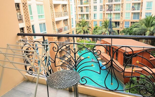 Atlantis Pool View Resort