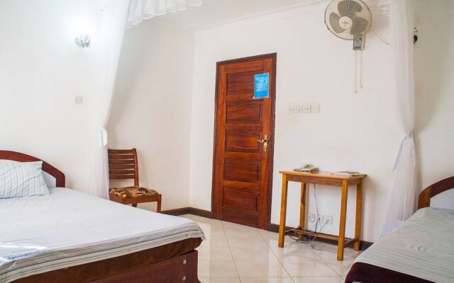 Crown Hotel Hoima