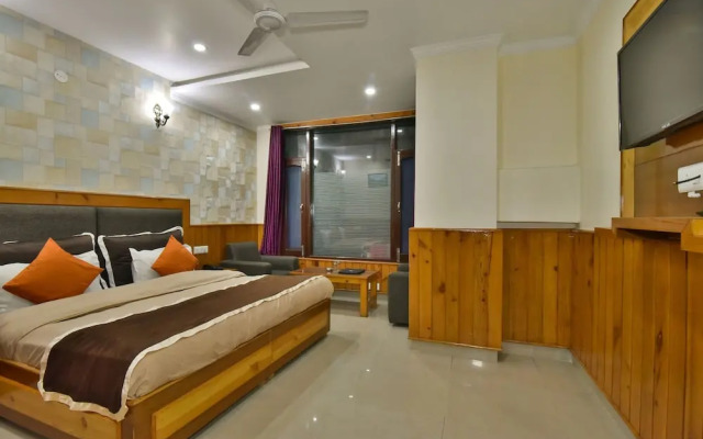 The Posh Hotel near Mall Road with Hassle Free Covered Parking
