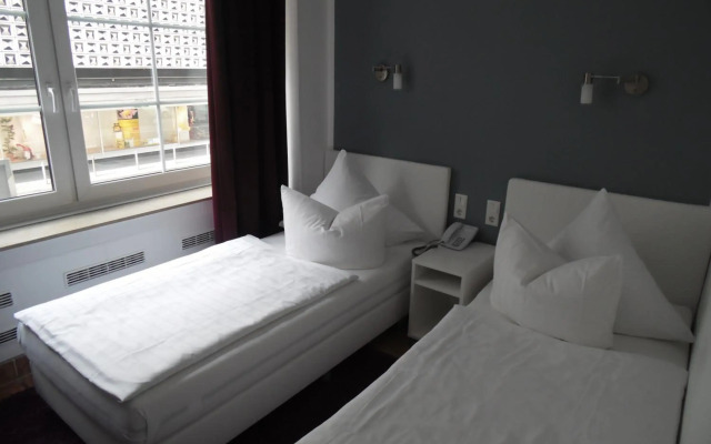 Rheinmetropole Hotel