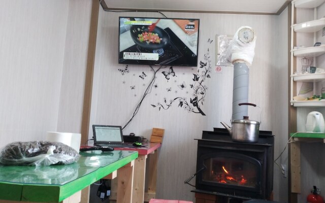 Gangneung Guest House Ocean Capsule