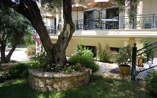 Hotel Loukas Vrachos