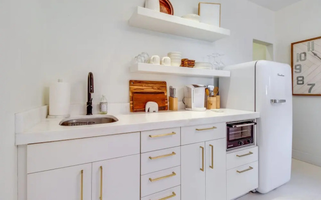 Savannah Vacation Rental ~ 7 Mi to Downtown!