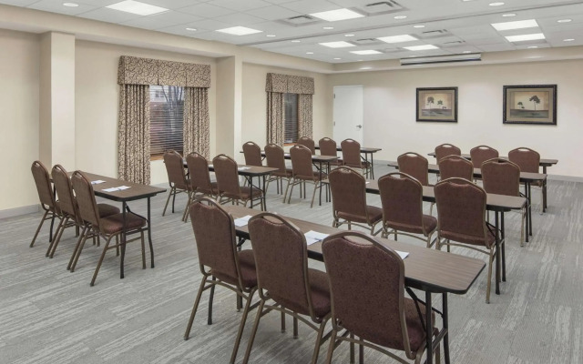 Hampton Inn & Suites Macon I-75 North