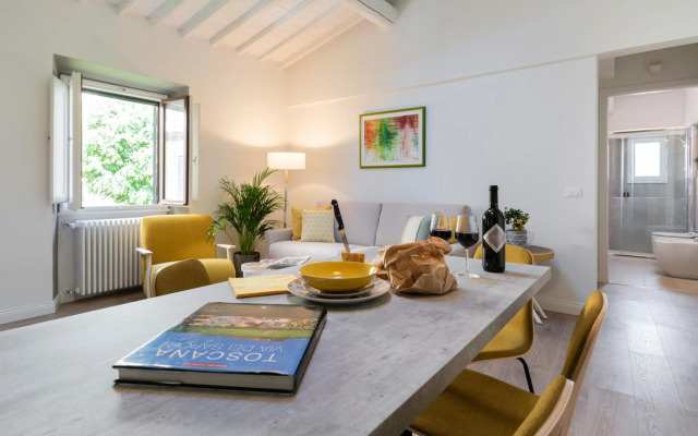 Living Walls Florence Apartments