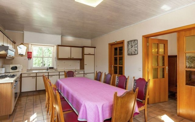 Beautiful Villa with Large Garden And Jacuzzi Near Centre of Bruges