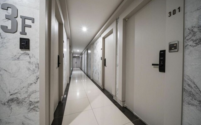 Hotel The M